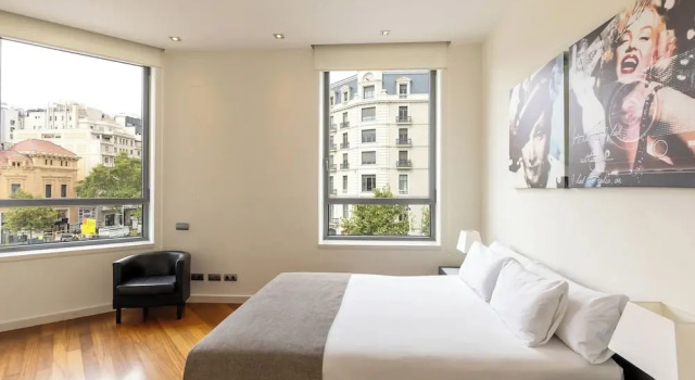 Uma Suites Passeig de Gracia 16, Забронировать Апартаменты/квартира Эшампле Барселона, рядом с Приход Св. Августина