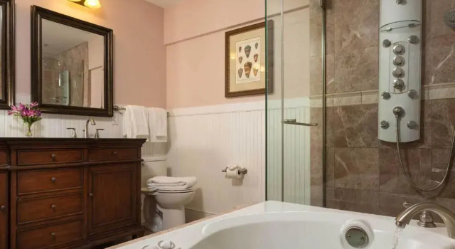 Номер Deluxe Grand Harbor Inn
