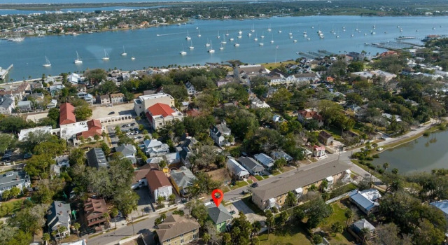 Cordova Dream Manor, Забронировать Отель Отели Сент-Огастин 3 звезды, рядом с Oyster Creek Marina, 3*