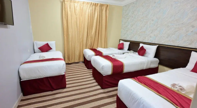Четырёхместный номер Standard Wifaq Alnuzhah Hotel