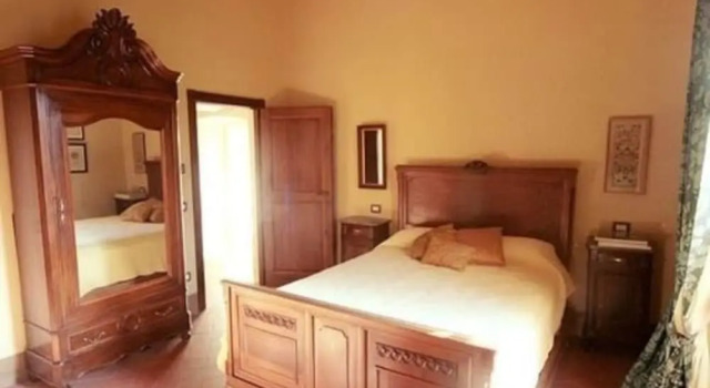 Palazzo Fiumi LaPlaca, Varaa Hotelli Bettona Umbria