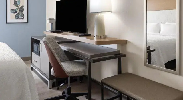 Люкс Holiday Inn & Suites Richmond West End by IHG