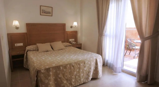 Двухместный номер Standard с балконом Hotel Goartín