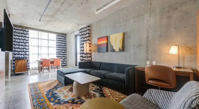 Двухместный люкс Presidential The Clara Hotel Plano, Tapestry Collection by Hilton