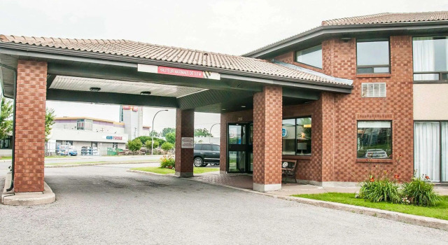 Comfort Inn, Book Hotel Laval Rive-Nord, near Quartier Laval