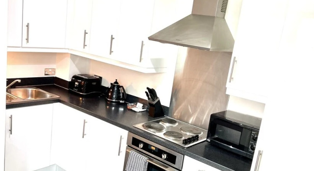 Luxurious Hub MK City Apartment- With Free Underground Parking, Varaa Huoneisto Asunnot kohteessa Merseyside, Huoneisto
