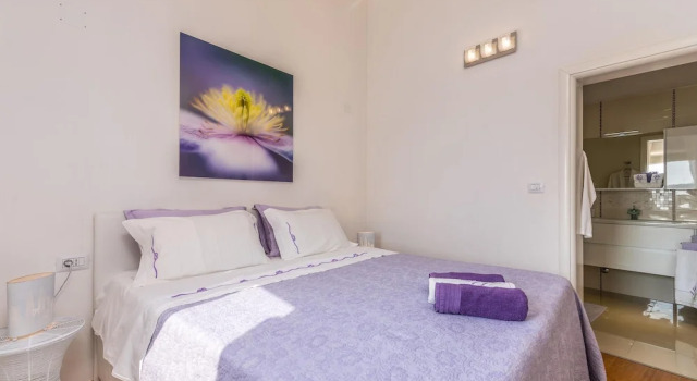 Amazing Home in Martinscica With Wifi and 3 Bedrooms, Varaa Hotelli Hotellit Kvarner Islands uima-altaalla, Uima-allas