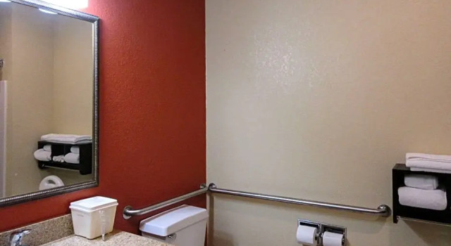 Номер Standard Quality Inn & Suites Benton Harbor - St Joseph
