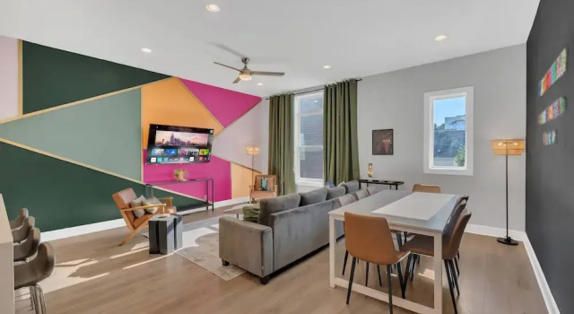 Close to DT Music City - Rooftop Views Game Room