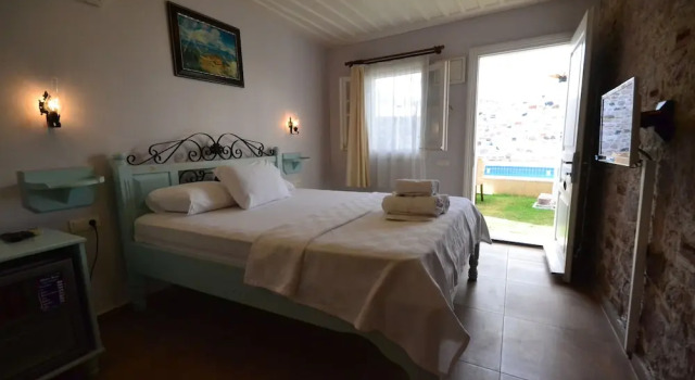 Номер Standard с красивым видом из окна Cunda Poseidon Hotel