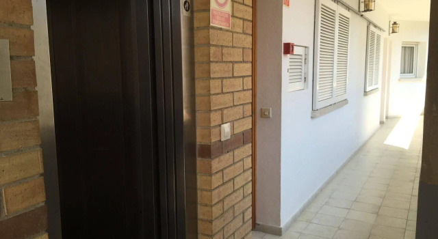 Apartamentos Santi, Boek Appartement Girona Catalonië