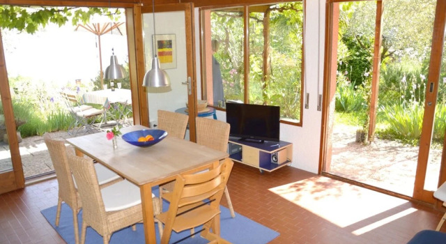 Bungalow With 2 Bedrooms in Tignale, With Wonderful Lake View, Pool Ac, Забронировать Отель Отели озера Гарды с парковкой, Парковка