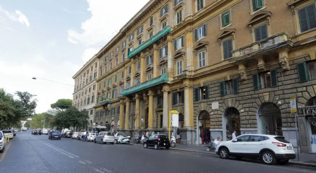 Luxury Flat in the Heart of Rome - Close to Vatican, Забронировать Отель Рим Лацио, рядом с Площадь Фламинио