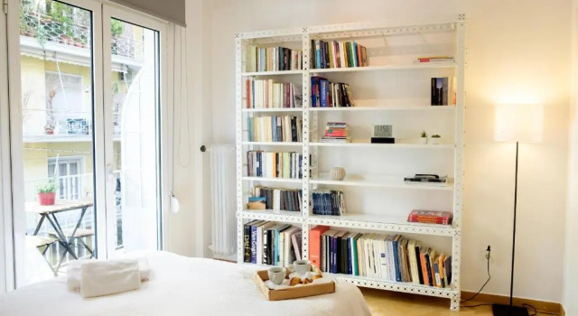 Апартаменты White n Bright Studio Apt