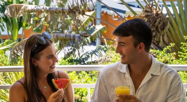 Tropicana Suites, Rezervovat Apartmánový hotel 4hvězdičkové hotely v Basse-Terre, 4*