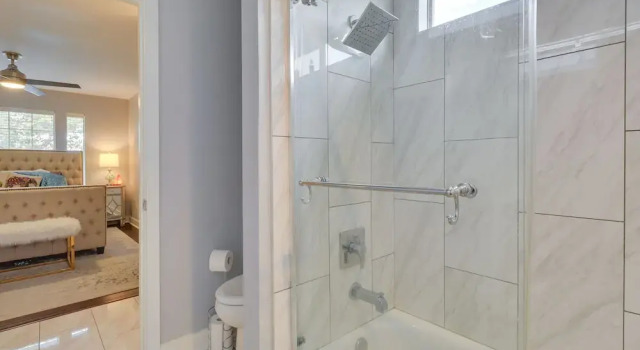 Коттедж с 4 комнатами Upscale Pflugerville Paradise w/ Private Pool!