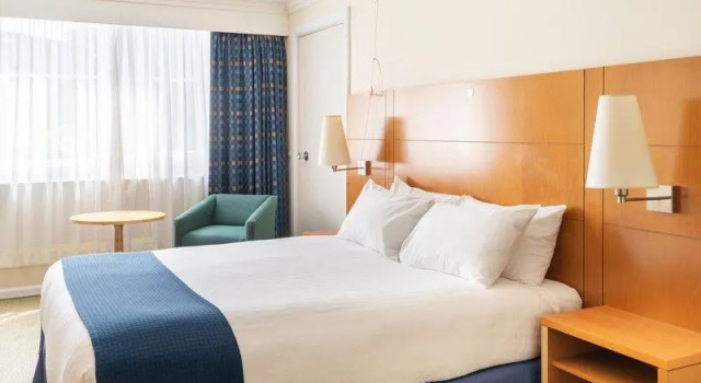 Люкс Holiday Inn Gloucester - Cheltenham by IHG
