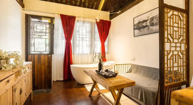 Четырёхместный номер Deluxe Bliss Qintai Tibetan Boutique Hotel