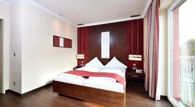 Люкс c 1 комнатой с балконом Dormio Hotel der Seehof