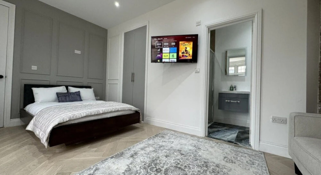 Студия Comfort London Studios and Suites