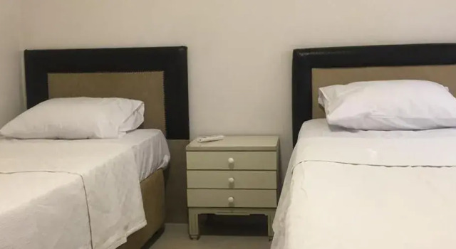 Blue House Hostel, Забронировать Хостел Фатих Стамбул, рядом с Библиотека Стамбульского университета