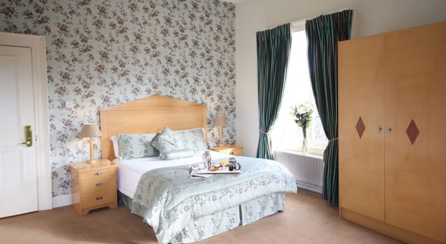 Corks Vienna Woods Hotel & Villas, Book Hotel Cork County Cork