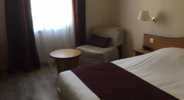 Трёхместный номер Standard Le Clos De Laube Rouge - Montpellier / Castelnau le Lez