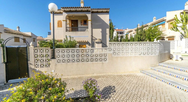 Espanhouse Aurora, Забронировать Отель Отели Торревьеха с бассейном, рядом с Molino del Agua Park Municipal Natural Park, Бассейн