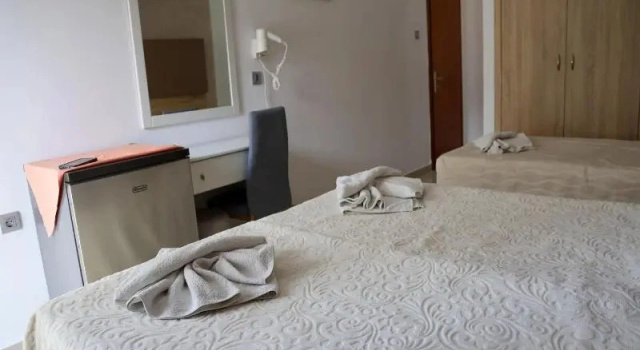 Трёхместный номер Standard с балконом Marie Hotel