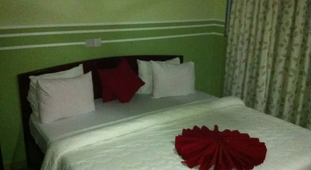Yabah Hotel, Buchen Sie Hotel Axim Nzema East