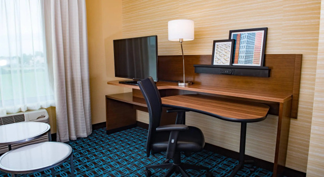 Двухместный люкс Fairfield Inn & Suites by Marriott Anderson
