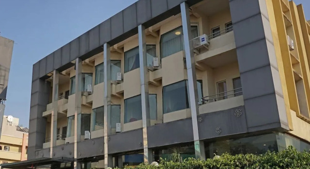 OYO 33421 JayShree Executive Restaurant & Lodge, Забронировать Отель Отели штата Махараштры 3 звезды, 3*