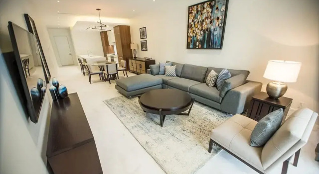 2 Bed Condo at ONE Cable Beach With Balcony, Rezerwuj Apartament Hotele w New Providence z parkingiem, Parking