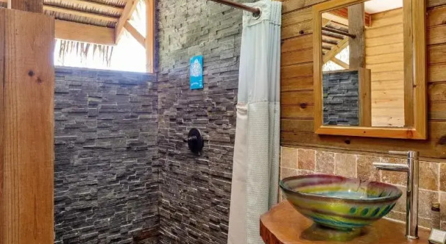 Двухместный номер Standard с балконом Red Frog Beach Island Resort