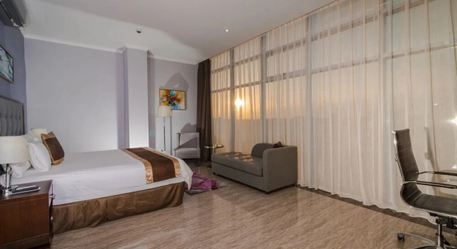 Одноместный полулюкс Hotel City Plaza & Suites