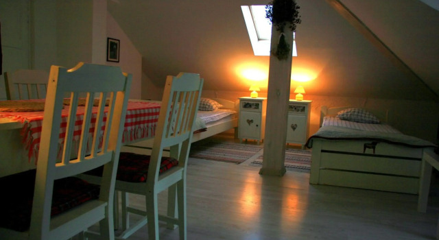 Pokoje Kwaskowa Góra 24, Réserver Hôtel Hôtels à Lubelskie avec parking, Parking