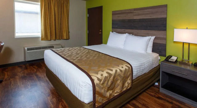 Двухместный номер Standard Hotel J Green Bay