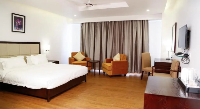 Люкс Triguna Clarks Inn Kurnool