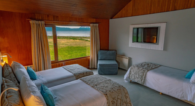Трёхместный номер Superior с видом на море Tolkeyen Ushuaia Hotel