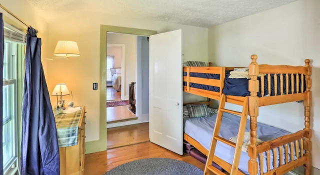 Finger Lakes Home w/ Sweeping Views and Sun Deck!, Reserva ahora Hotel Watkins Glen 