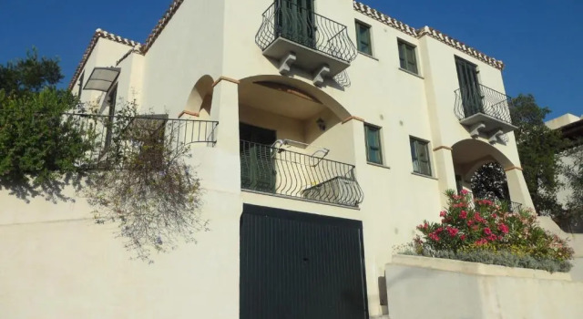 Коттедж с 4 комнатами Casa Vacanza Arbatax