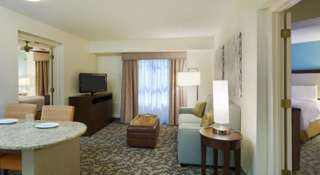 Четырёхместный люкс Homewood Suites by Hilton Raleigh-Durham Airport at RTP
