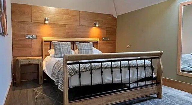 Полулюкс Leaside Hotel
