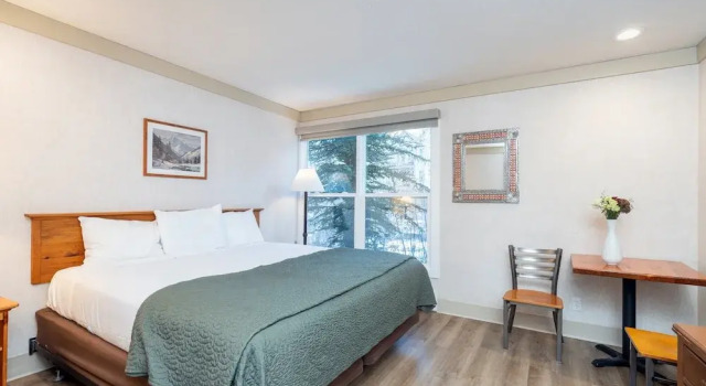 Номер Standard Mountainside Inn 219 1 Bedroom Hotel Room by Alpine Lodging Telluride