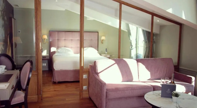 Люкс с балконом Hôtel de Sèze & Spa Bordeaux Centre