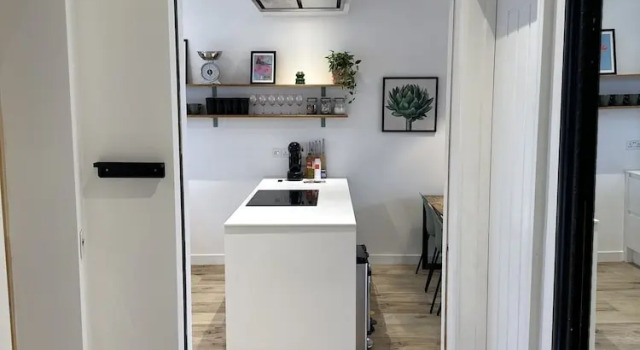 Коттедж Classic Ideal Bristol Getaway - 3 bed Harbourside Home