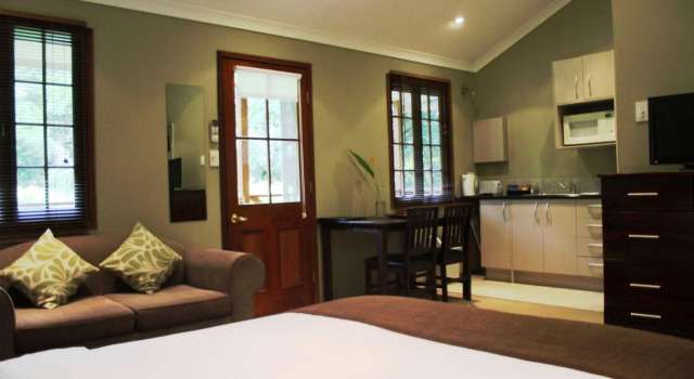 Sunshine Valley Cottages, Book Feriehus Sommerhuse i Diddillibah, Hytte