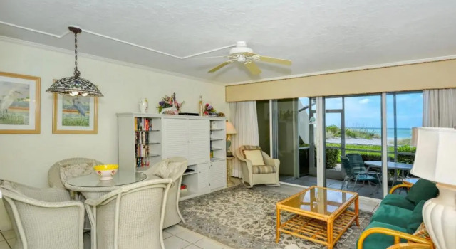 Апартаменты LaPlaya 106A Beach front Just steps to the white sand and turquoise Gulf of Mexico