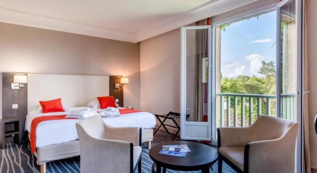 Номер Privilege Logis Hôtels- Hôtel et Restaurant Domaine de Fompeyre