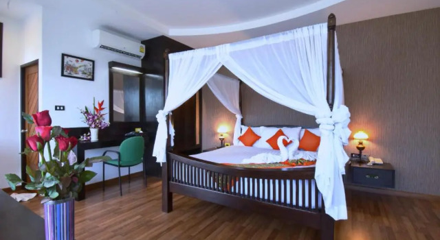 Двухместный номер Deluxe с балконом Jingjit Hotel